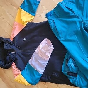 Kids snow jacket and snow pants